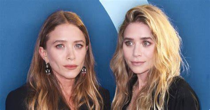 Ashley and Mary Kate Olsen Attending the Vsda Convention Las Vegas Nevada July 11 1993 &copy; Joseph Marzullo / Retna Ltd Olsen, Mary Kate & Olsen, Ashley