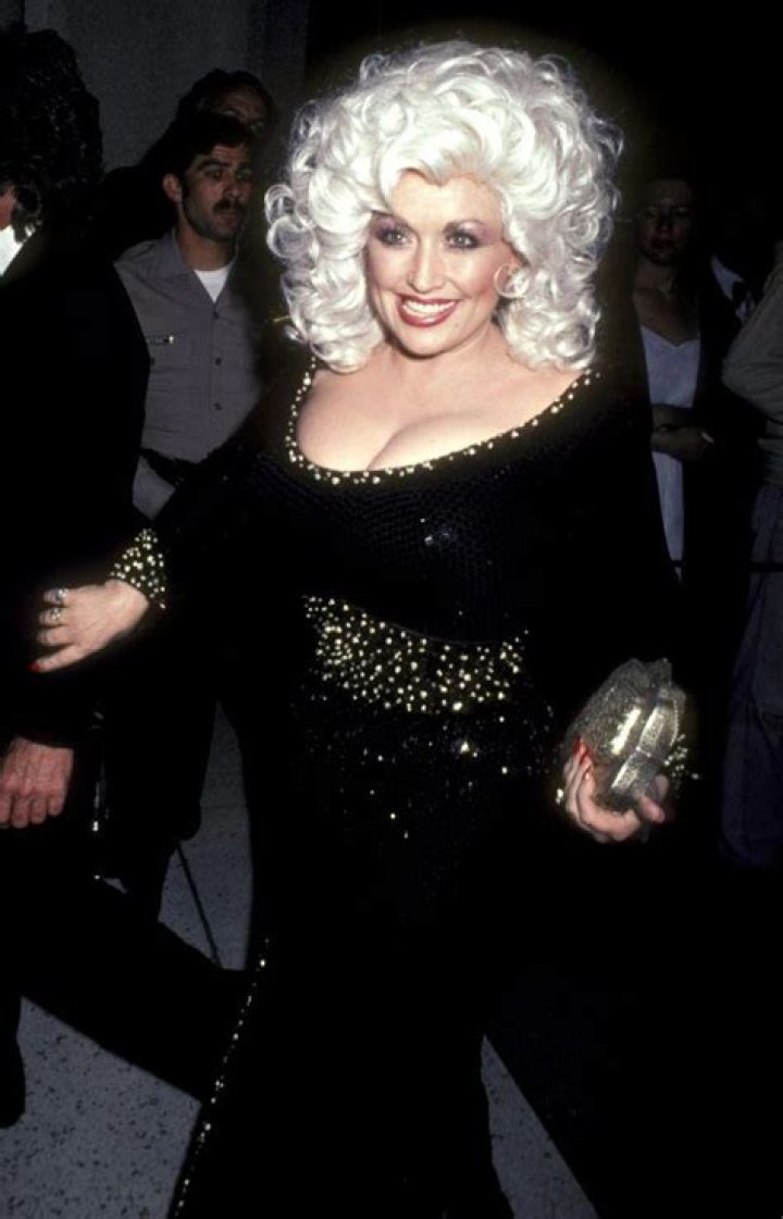 Dolly Parton At The 53rd Annual CMA Awards