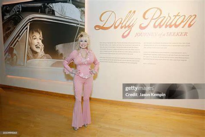 Dolly Parton At The Opening Of &rsquo;33 Variations&rsquo;