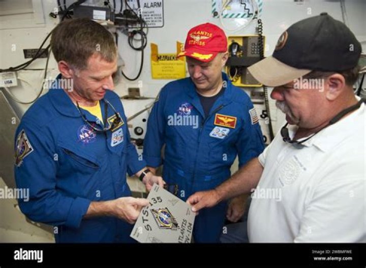 Doug Hurley & Chris Ferguson Head to Kennedy Space Center