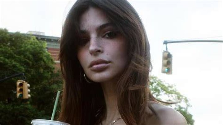 Emily Ratajkowski sun bathes at Paradise Cove in Malibu, CA. Emily showed off her stunning figure in a white bikini and large sunhat. She sipped beer as she relaxed with her boyfriend Jeff Magid. Pictured: Emily Ratajkowski,Jeff Magid,Emily Ratajkowski Jeff Magid Ref: SPL1459488 090317 NON-EXCLUSIVE Picture by: SplashNews.com Splash News and Pictures Los Angeles: 310-821-2666 New York: 212-619-2666 London: +44 (0)20 7644 7656 Berlin: +49 175 3764 166 World Rights