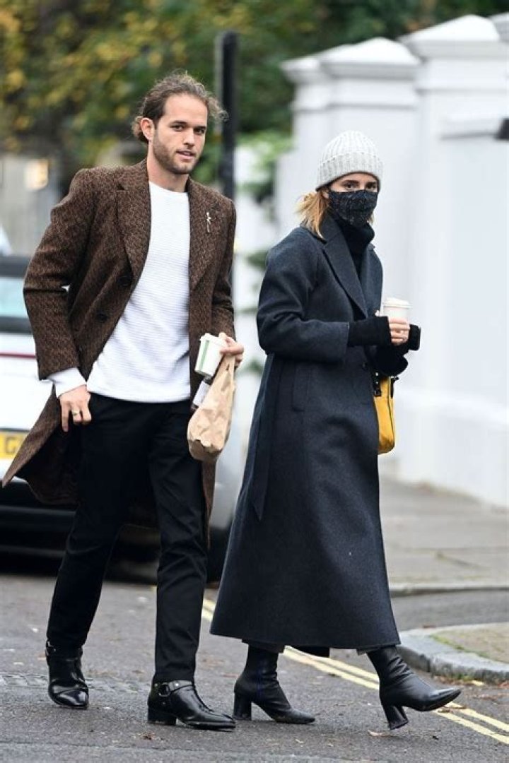 Emma Watson, Leo Robinton