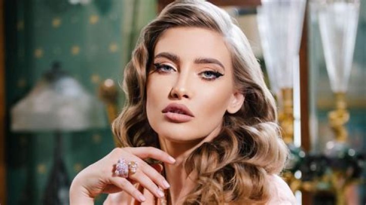Iulia Albu