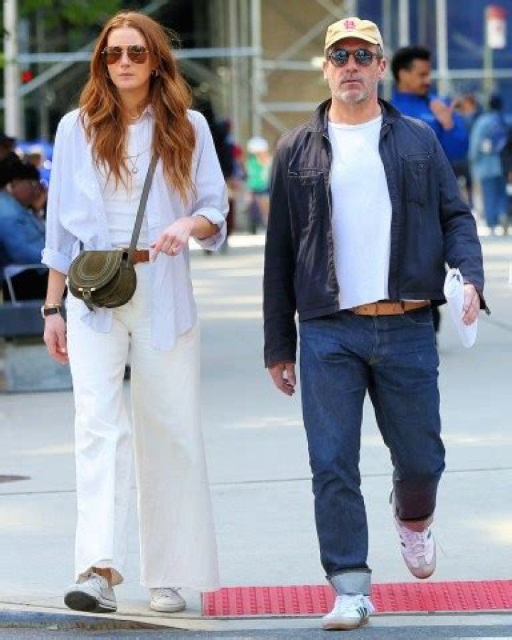 Jon Hamm and his fiance Anna Osceola enjoy a sunny day in New York City Pictured: Anna Osceola,Jon Hamm Ref: SPL6569345 100523 NON-EXCLUSIVE Picture by: Christopher Peterson / SplashNews.com Splash News and Pictures USA: 310-525-5808 UK: 020 8126 1009 World Rights