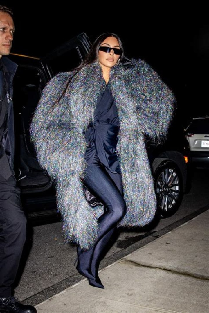 Kim Kardashian rocks an eccentric Balenciaga ensemble as she attends the SNL cast dinner in NYC Pictured: Ref: SPL5263663 061021 NON-EXCLUSIVE Picture by: @TheHapaBlonde / SplashNews.com Splash News and Pictures USA: +1 310-525-5808 London: +44 (0)20 8126 1009 Berlin: +49 175 3764 166 World Rights