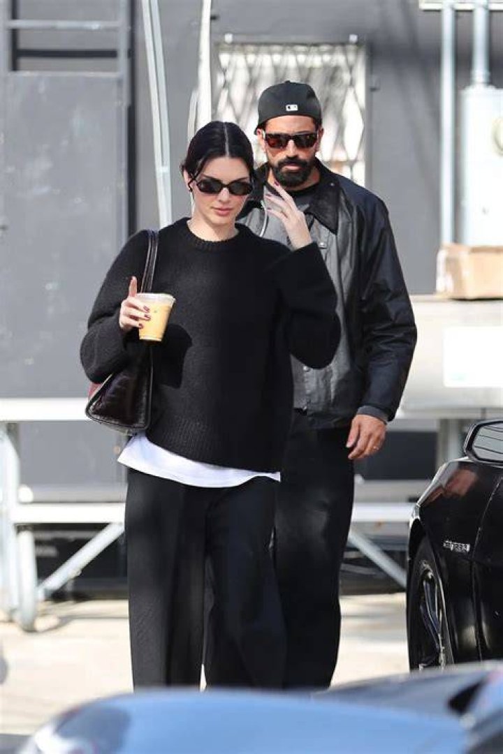 Los Angeles, CA - Kendall and Kylie Jenner sit courtside at the Clippers game and appear to be closer than ever as they spent the whole time talking and checking out the action on the court. Kylie appeared to be drinking a margarita as she watched alongside her sister who was there to support her boyfriend Devin Booker. Pictured: Kendall Jenner, Kylie Jenner BACKGRID USA 6 APRIL 2022 BYLINE MUST READ: BACKGRID USA: +1 310 798 9111 / UK: +44 208 344 2007 / *UK Clients - Pictures Containing Children Please Pixelate Face Prior To Publication*