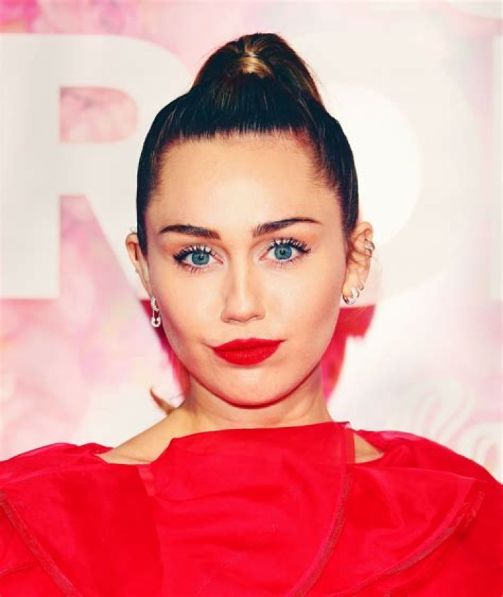 Miley Cyrus Red Lips We Can't Stop