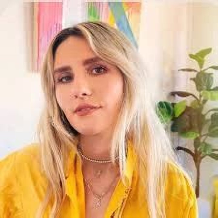 paris-carney