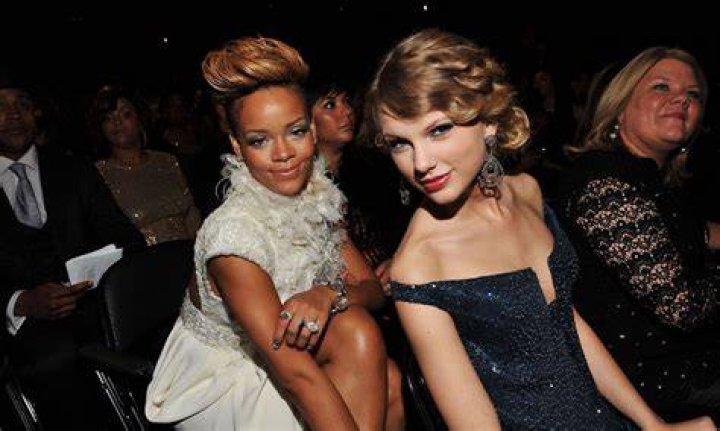 Rihanna Warning Taylor Swift