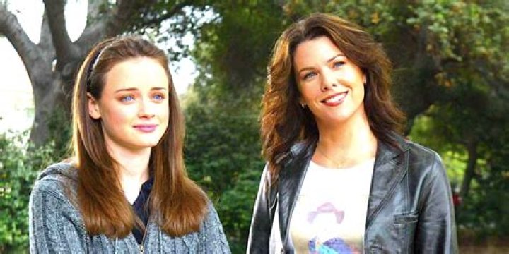 Rory & Lorelai in &lsquo;Gilmore Girls: A Year in the Life&rsquo; TV Mini Series