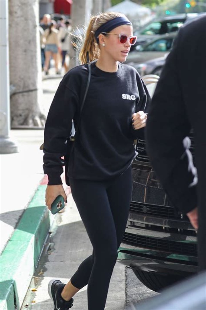 Sofia Richie Sports All Black Fit