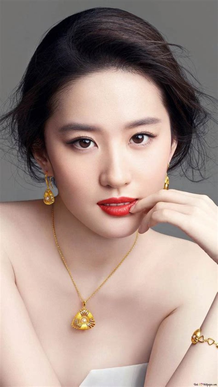 Yifei Liu